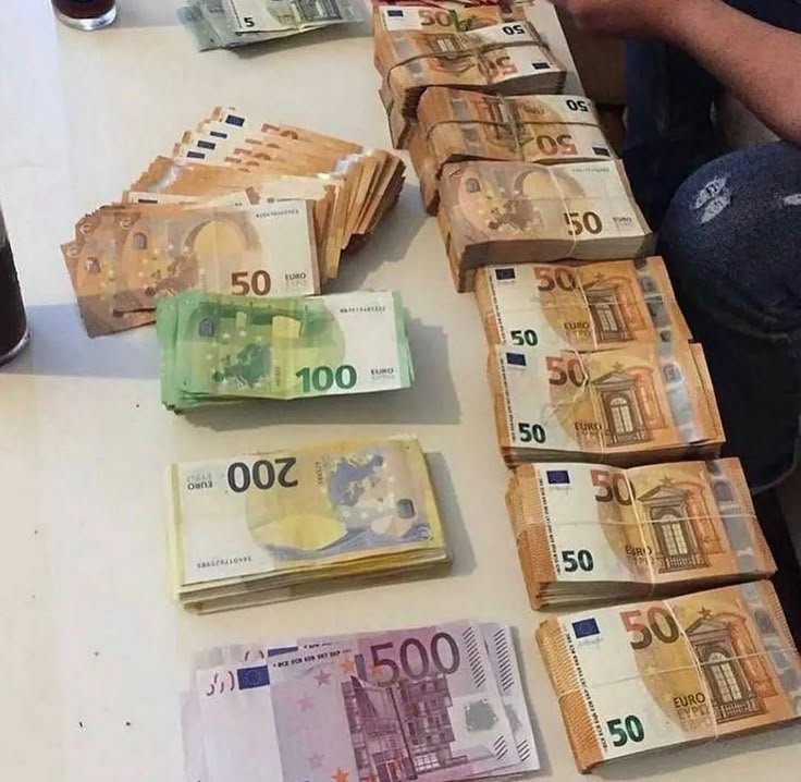 Top counterfetts euros bills here